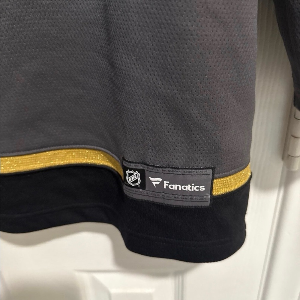 Women’s Vegas Golden Knights Hockey Jersey - Picture 2 of 8
